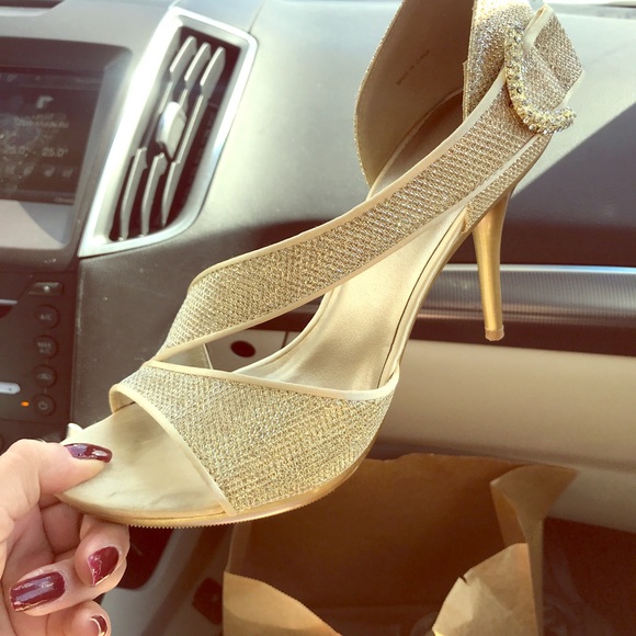 Women’s shoes - Picture 1 of 7